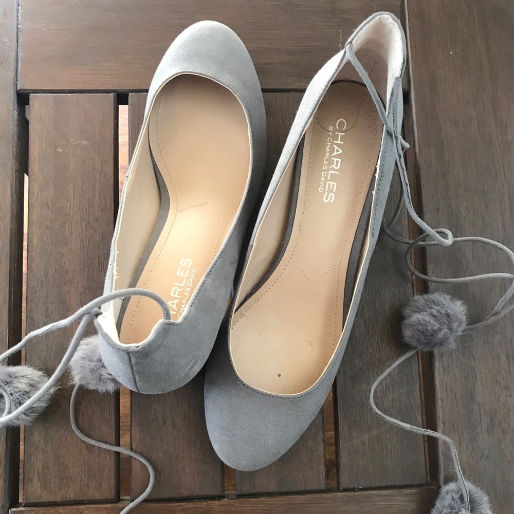 Charles Davis pumps with Pompoms